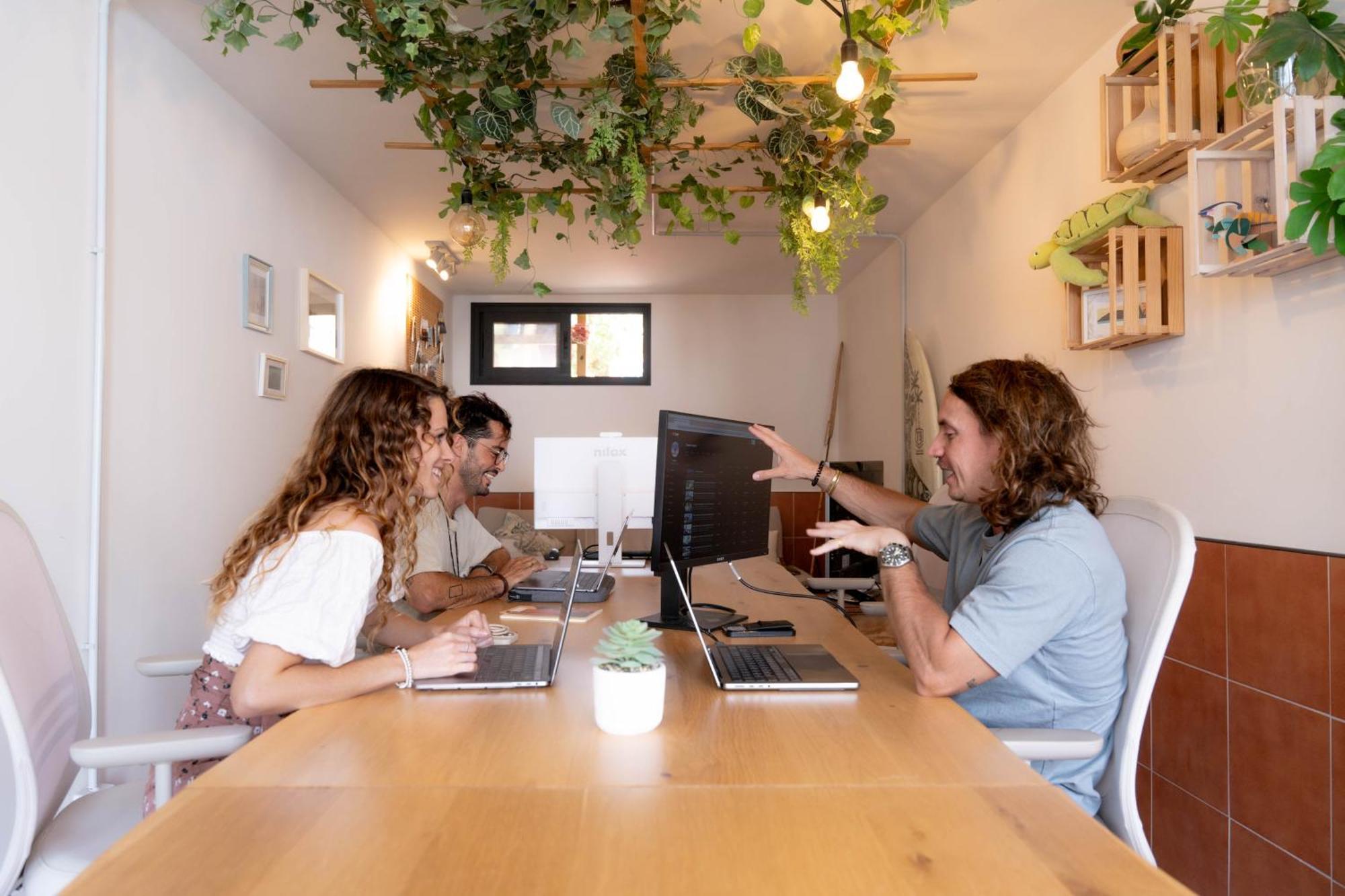 Coco Surfhouse - Coworking Coliving Hotel Corralejo Buitenkant foto